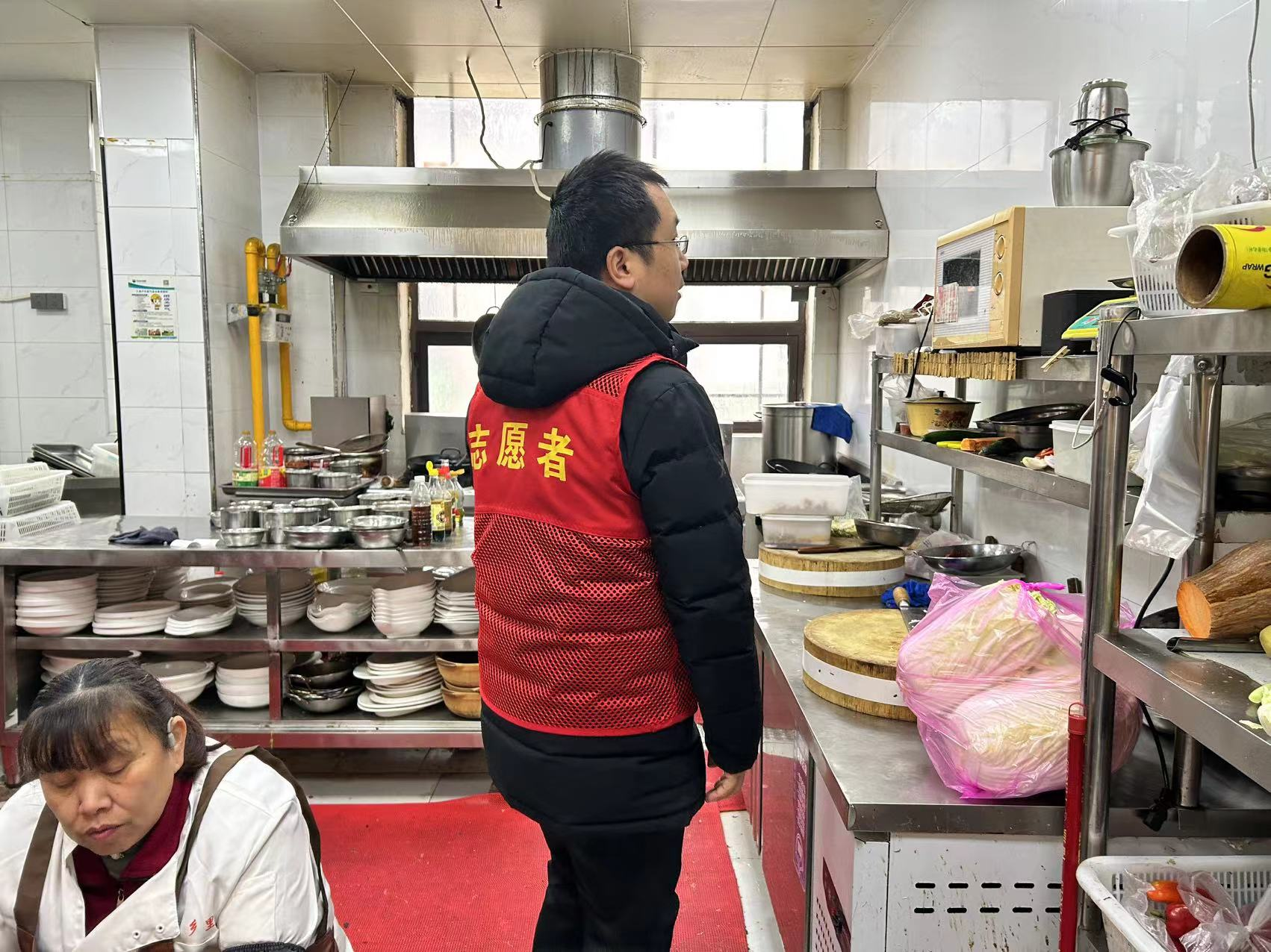 蚌埠紫荆名流社区：开展食品安全检查